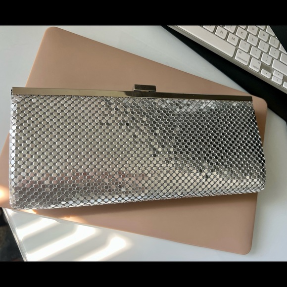 INC clutch - Picture 1 of 4